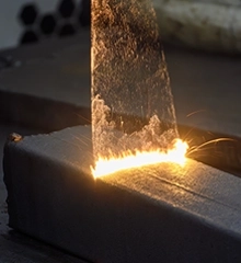 Décapage laser anti-rouille sur métal — nettoyage de portail et ferronnerie sans ponçage ni solvant par Eauxigen, le laser élimine la rouille, Val de Loire