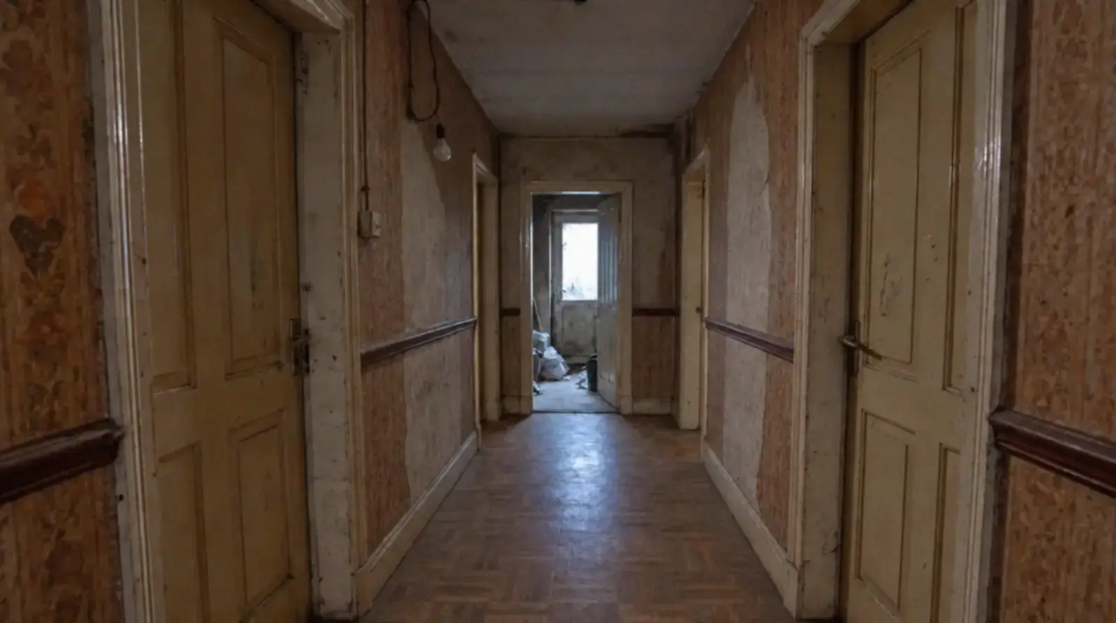 Couloir après l’intervention : Nettoyage extrême Diogène dans une maison autour de Chambord